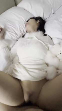 清纯大奶子，乐队美少女露脸性爱自拍，脸穴同框中出内射 截图15