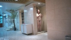 国内『温泉会所』贴脸偷拍沐浴更衣泳池戏水 超多美女良家少妇近距离接触 截图9
