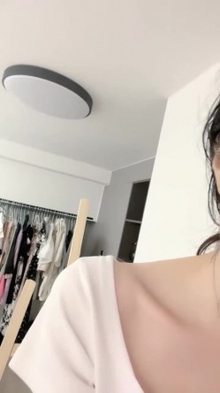 ️正宗大学生宿舍直播【困困兔】道具狂插流白浆，眼镜妹，室友睡着偷偷脱光，身材不错诱人 截图7