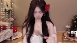 ️SP站喷水小天后【Hahaha_ha2】极品女神录播 绝世尤物性感逆天颜值女神 截图1