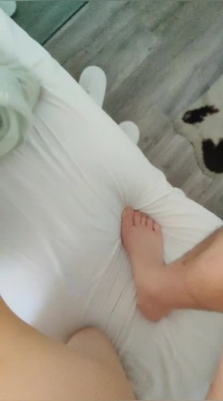 成都20岁妹子，私密性爱视频流出，翘高高的屁股，让男友从后面插入，叫声淫荡，爽嗨爽翻了！ 截图10