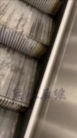 【经典CD】掀裙抄底大神【无人后继】126V完整合集[上]，就喜欢用手掀起小姐姐的短裙抄底 截图7