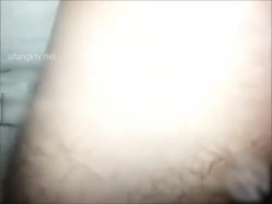 偷偷插入熟睡中表姐的逼逼 不小心给内射了 截图14