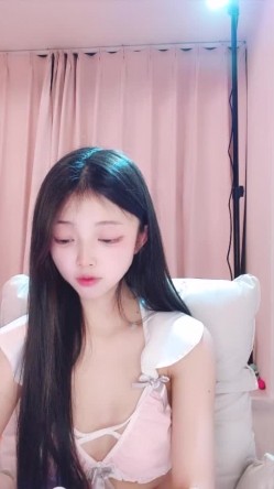 甜美校花【小奈美美】顶级裸舞~上帝视角~掰穴道具~爽 截图2