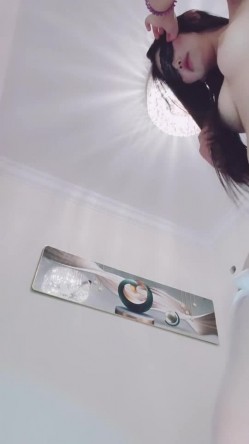 甜美校花【小奈美美】顶级裸舞~上帝视角~掰穴道具~爽 截图11