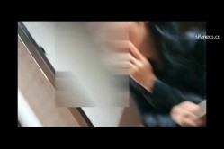 【嫖娼偷拍】，非常新奇的自拍方式，全程第一视角，对话非常有趣，被内射后少妇还说你放里面 截图1