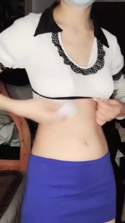 颜值清秀女神，【咬掉樱桃】傲人身材爱，御姐界年度天花板，骚气逼人，美艳动人，看一眼就忘不掉的类 截图6