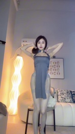极品少妇【筱玉】颜值顶，身材赞，丝足佬大爱，掰逼展示，道具自慰高潮，飞机绝逼包射 截图5