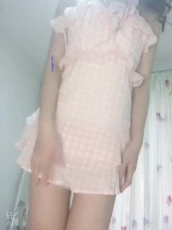 露脸才是王道！高颜长腿极品身材外围绿茶婊【琳琳子】福利~洗澡紫薇足交啪啪你的女神有钱人的母狗 截图1