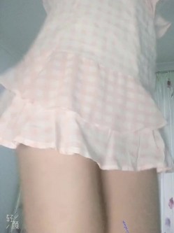 露脸才是王道！高颜长腿极品身材外围绿茶婊【琳琳子】福利~洗澡紫薇足交啪啪你的女神有钱人的母狗 截图5