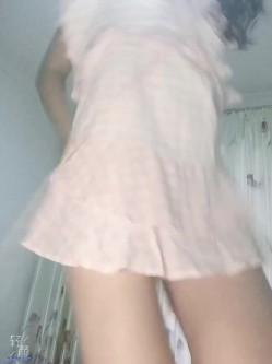 露脸才是王道！高颜长腿极品身材外围绿茶婊【琳琳子】福利~洗澡紫薇足交啪啪你的女神有钱人的母狗 截图10
