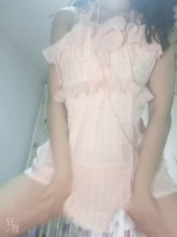 露脸才是王道！高颜长腿极品身材外围绿茶婊【琳琳子】福利~洗澡紫薇足交啪啪你的女神有钱人的母狗 截图11