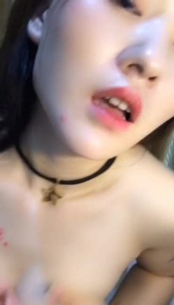 颜值不错新人妹子黄色内衣自慰秀 椅子上自摸逼逼呻吟娇喘逼逼刮毛了 很是诱惑不要错过 截图4