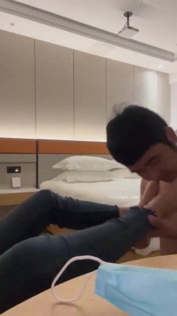 淫妻3P群P自慰露出尿脸,【双面夫妻_0575妓啪啪】,反差都市丽人，约单男交换 截图2