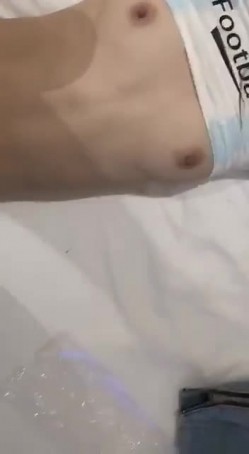 推特约炮博主【YuWangManShen 】高价SVIP群收费900，私拍模特学生妹 截图3