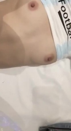 推特约炮博主【YuWangManShen 】高价SVIP群收费900，私拍模特学生妹 截图7