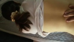 新疆风情阿姨，打电话的时候从后面提枪猛操。久经沙场阿姨：站那好尴尬，我刚吃饭待会出去工作，昨天装一车没装完。电话那头都没发现在做爱！ 截图13