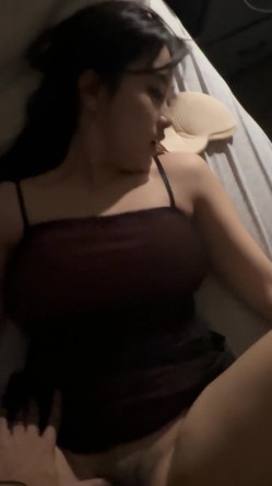 【前男友泄露】青岛G杯露脸巨乳女大学生，与男友自拍性爱视频流出 截图9