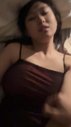 【前男友泄露】青岛G杯露脸巨乳女大学生，与男友自拍性爱视频流出 截图15