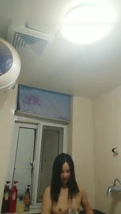 颜值不错美少妇居家夫妻啪啪 后入大力猛操洗澡换上情趣旗袍再来一炮 截图6