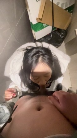 河南甜美妹子白天清纯对比酒店里全裸反坐骑乘 白T低头深喉被按头还说 下去啊 真实感拉满 截图15