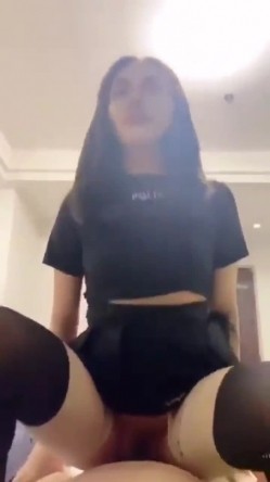 骚货老婆这什么表情一脸嫌弃吗 黑丝制服大长腿 看来还得继续好好调教这个肉便器 截图5