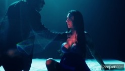 Deeper.24.10.17.Sarah.Illustrates.XXX.1080p.MP4-NBQ[XC] 截图3