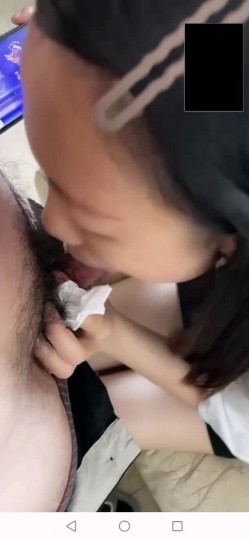 云盘高质露脸泄密！有点姿色的医院小护士私生活极度反差淫荡很母狗，日常各种啪啪自拍 截图4