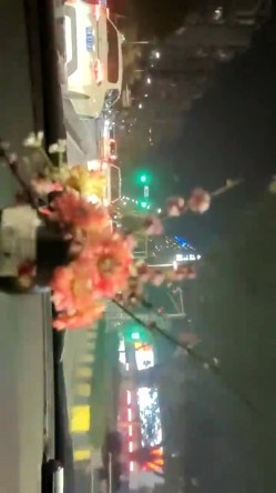御姐女神！滴滴女司机~【微微落幕】网约车拉客生意不好粉丝扫码照顾生意 截图5