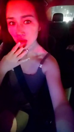 御姐女神！滴滴女司机~【微微落幕】网约车拉客生意不好粉丝扫码照顾生意 截图7