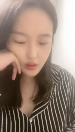 极品大奶美女，【大奶婉婉】，比碗还大的美乳，胸型一等一的好，跟男友无套内射，撸管必备佳品 截图11