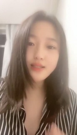 极品大奶美女，【大奶婉婉】，比碗还大的美乳，胸型一等一的好，跟男友无套内射，撸管必备佳品 截图12