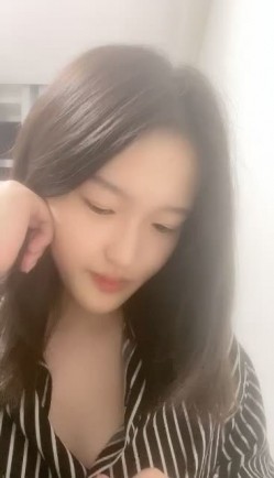 极品大奶美女，【大奶婉婉】，比碗还大的美乳，胸型一等一的好，跟男友无套内射，撸管必备佳品 截图13