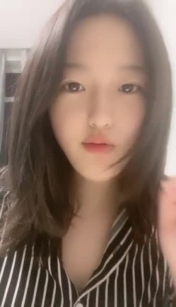 极品大奶美女，【大奶婉婉】，比碗还大的美乳，胸型一等一的好，跟男友无套内射，撸管必备佳品 截图15