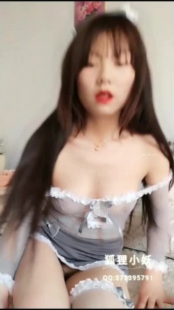 极品身材完美车模女神【狐狸小妖】大尺度私拍流出 罕见的完美露脸 还是个美女 蝴蝶美穴调情掰穴特写 高清720P原版 截图9