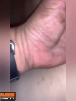 最新瓜 ️邵S阳大汉悦中心地下停车场两个屌丝男捡尸醉酒美女门事件 截图16