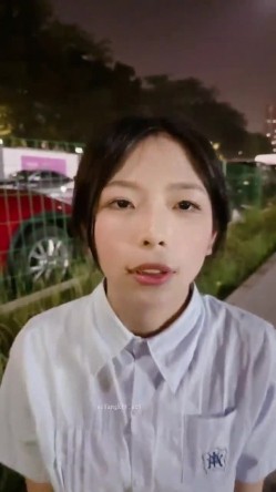 极品白虎逼大学生外卖媛李婷被包皮屌变态金主调教户外露出喝尿打得遍体鳞伤 截图12
