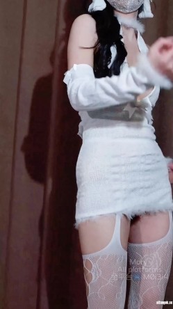 推特新晋福利姬【Mory】顶级VIP动感裸舞变装 ️炮击骚叫 截图6