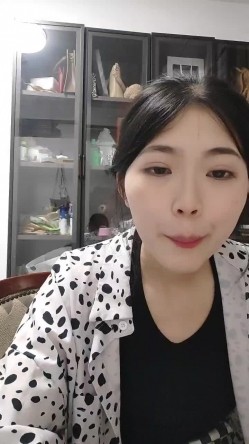 【七七爱吃饭】，湖南妹子，高颜值清纯9分，极品美乳，阴毛长，阴唇粉，让人心动的初恋女神 截图9