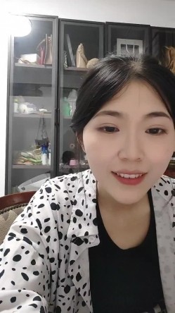 【七七爱吃饭】，湖南妹子，高颜值清纯9分，极品美乳，阴毛长，阴唇粉，让人心动的初恋女神 截图10