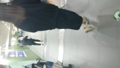 魔手 外购流出《撩裙、露毛、靓妹美少妇》高颜值丁字裤靓妹 丁字裤长毛毛美女 截图4