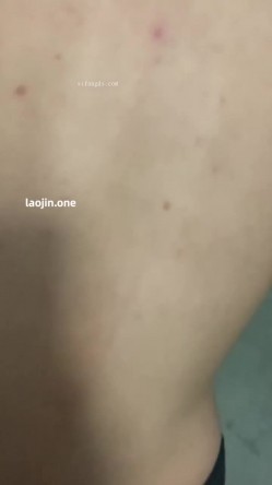 约炮大神，【CK8】付费福利，分享超极品丝袜女友，完美露脸，白虎粉穴，还会喷水，黑丝诱惑 截图9
