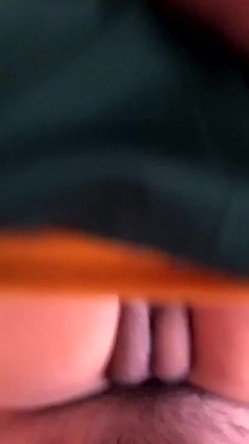 情侣自拍泄密流出~学妹女友~多汁多毛~骚浪无比~马上放假啦~约我和她狠狠干一炮~来不及脱衣服裤子，扒开一般狠狠就啪啪啪！ 截图13