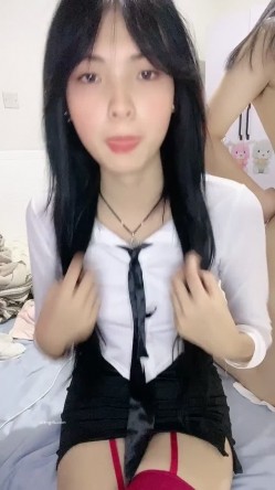 【掌管性感的神】新人校花！超漂亮~裸舞~掰穴自慰~狂撸! 截图2