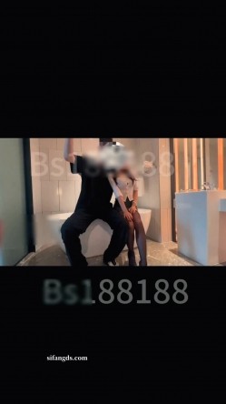 极品绿帽淫妻【仙人掌BS188】399付费，单男操3P露出车震，主打一个刺激 截图3