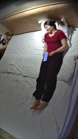 情趣酒店 小美女活泼可爱身材好 特别那浑圆的翘臀 没谁敢说不喜欢 先给男人口一波 男人居然没后入 截图1