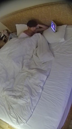情趣酒店 小美女活泼可爱身材好 特别那浑圆的翘臀 没谁敢说不喜欢 先给男人口一波 男人居然没后入 截图11