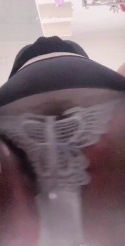 快手颜值少妇【完全无视】颜值肥臀，自慰诱惑，卡点广场舞 截图9