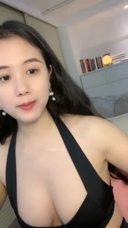 御姐下海！超级漂亮~【魔鬼baby】，风韵动人，双目含情，喜欢这一款的不要错过，身材也是极品 截图12