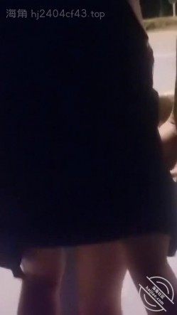 和丈母娘压马路直接褪去我的裤子在马路给我撸鸡巴 截图12